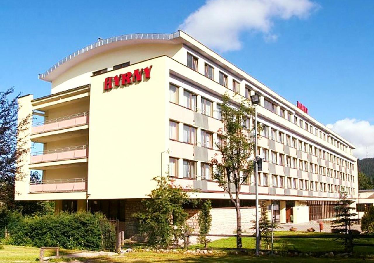 Hyrny